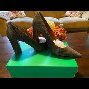 J. Renee Gray Snake Print bock heeled pump